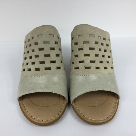 Born Women Suede Leather Open Toe Sandal - Picture 5 of 7